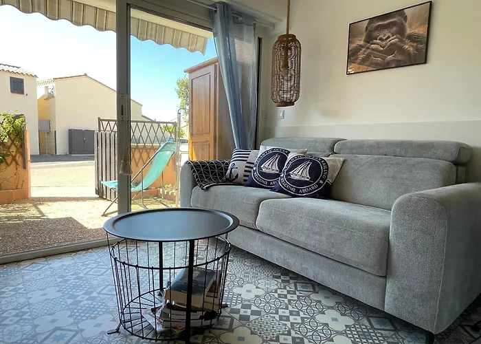 Apartment Joli Appt La Nouvelle