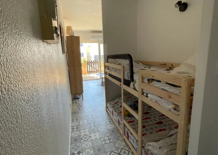 Apartment Joli Appt La Nouvelle *